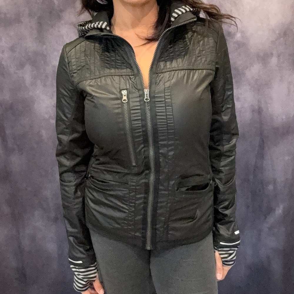 Mondetta Fitted Jacket - image 5